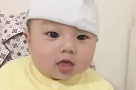 两周岁男孩演唱《爸爸我爱你》唱的父亲一脸的幸福感 好温馨！