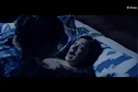 出去倒了个垃圾，老太太发生了惊人的变化，吓坏了闺女