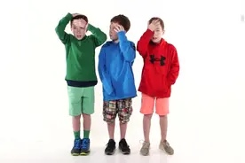 用iPhoneX上的FaceID（面部识别）识别三胞胎