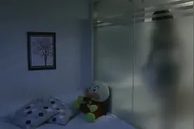 洗澡只能洗掉的是身体的污垢，确洗不掉内心中的肮脏！