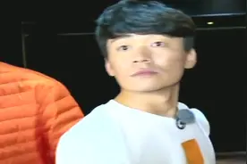 王宝强迷糊被淘汰，邓超憋不住笑容这段，看一次笑一次！视频封面