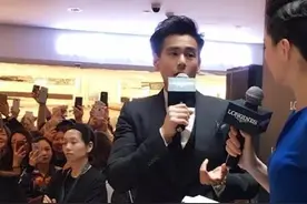 宋仲基来德基其实是彭于晏 宋仲基PK彭于晏盘点那些肌肉男图片