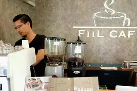 一个人的咖啡馆，清迈帅哥亲民FIIL图片