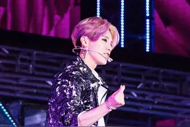 昨晚鹿晗演唱会的爆点全在这！全程实力演唱、向粉丝甜蜜宣誓、咖喱鸡梗图片