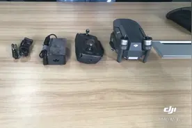 大疆粉丝：dji大疆 御标准版 飞机电池充电及遥控器充电教程