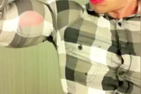 肌肉撑破衬衫第一弹，你没有见过的真正的腹肌撑爆衣服视频封面