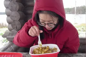 试吃不用电不用火的自加热饭菜，一盒只要13元，自驾旅行必备神器视频封面