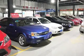 走进二手车市场，六万报价砍一万！揭秘二手车价格深深的套路