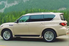 和雷科萨斯LX570掰手腕！英菲尼迪发布新QX80，巨大、舒适、有范视频封面