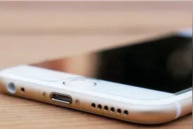 维修师傅教你，打开手机隐藏的追踪器，瞬间查看老公去过什么地方视频封面