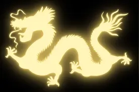 小说：小厮受命掩埋赘婿，见他站起来，一铲子拍过去，被反弹破头图片