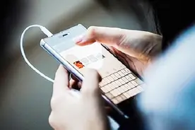 很神奇，1串代码输入微信，满屏就出现了……视频封面