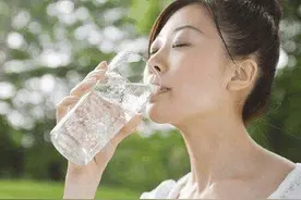 凉开水是最佳生活饮用水图片