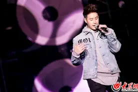 潘玮柏引爆理想音乐节 实力表达嘻哈态度领全场大合唱图片