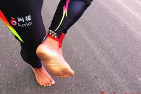 莫把马拉松跑成“马拉疯” 盲目模仿“赤脚大仙”要不得图片