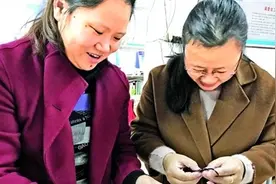 邻里感恩 真情相伴图片