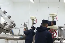为他们点赞！火箭壮美升空背后的推手视频封面