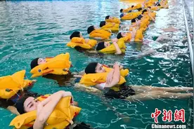 台籍空姐厦航实现梦想 飞上“出头天”图片