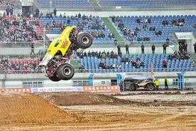 怪兽卡车中国首秀在渝举行图片