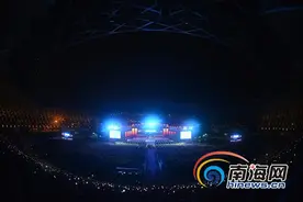 纪念本焕长老诞辰111周年暨2017年万众普佛供灯祈福大典举行图片