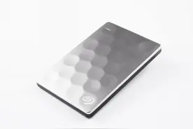 厚度不到10mm 希捷 Backup Plus Ultra Slim 1TB移动硬盘评测图片