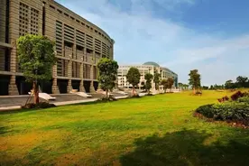 你见过泉州信息工程学院最美的时候吗？可不要错过哦！图片