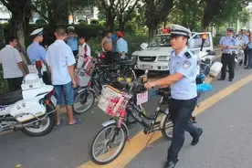 被热点冲淡的“禁摩限电”:深圳交警和“电瓶车情怀”，谁赢了？图片