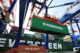 长荣选择挂靠釜山新集装箱码头图片