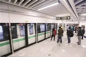 南宁地铁1号线东段正式试运行，从火车东站到南湖站只需要图片