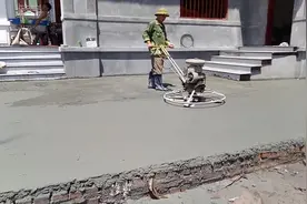 用专用机器使混凝土表面光滑的现代施工技术