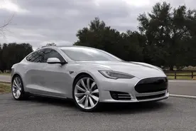 旧Model S可以换新车：特斯拉推出二手车以旧换新服务图片