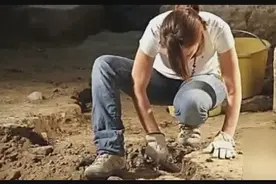 蒙娜丽莎原型遗体或被发现视频封面