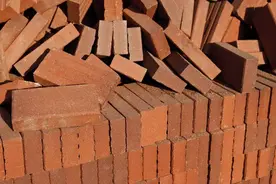 红砖价涨却供不应求 生产企业亟需转型升级提产能图片