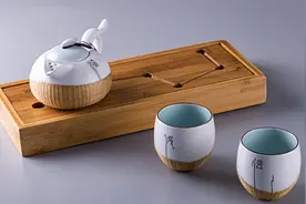 100斤竹子，只取8两，制成细如发丝的竹丝，编成这套茶具图片