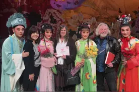 越剧明星版《梁祝》蝶飞北美 连加拿大总理都来点赞图片