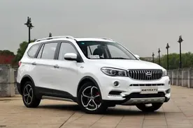意大利血统的国产车 SWM斯威汽车图片