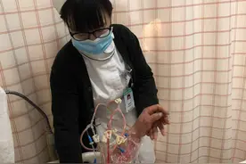 郑州一男子醉酒不醒 左臂被压身下12小时差点坏死图片