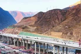 越沟跨河架彩虹 钻山穿岭筑通途——渭源至武都高速公路建设纪实图片