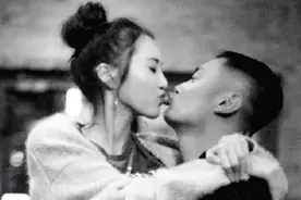 余文乐突然宣布婚讯，双方是如何走到一起，来看看他们背后的故事视频封面