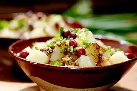 四川名小吃热凉粉这样做，两块钱成本一大碗