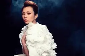 陈洁仪《不知不觉》时间越走越多，我们越走越远