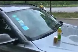 扎心了，一直不相信车头放饮料的传闻，没想到是真的！