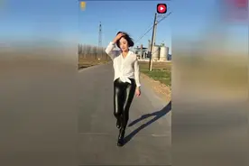 你知道我是什么样的女人吗？告诉你，我是你得不到的女人