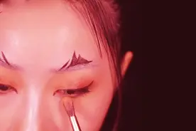 十二生肖妆容 寅虎“等闲剔起双眉，有万里风生八面威视频封面