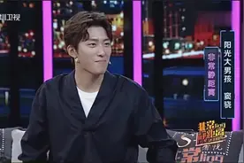 窦骁完全是西方人的性格 喜欢挑战各种极限运动 自己都被自己帅到