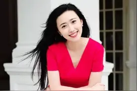 人大女神康逸琨发美照，自恋称被自己美到了！图片