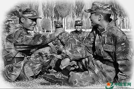 快乐兵之初｜四则不同年代不同军种的新训趣事图片