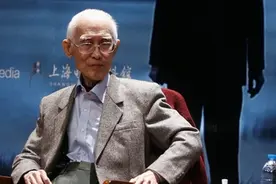 纪念｜乡愁、抒情的余光中，也是激烈、矛盾的余光中图片