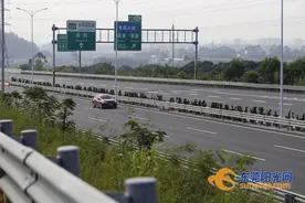 从莞高速东莞段28日起收费 小车跑清溪支线每公里0.45元图片