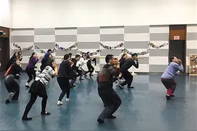 课堂“尬舞”成网红清华老师“吓一跳”图片